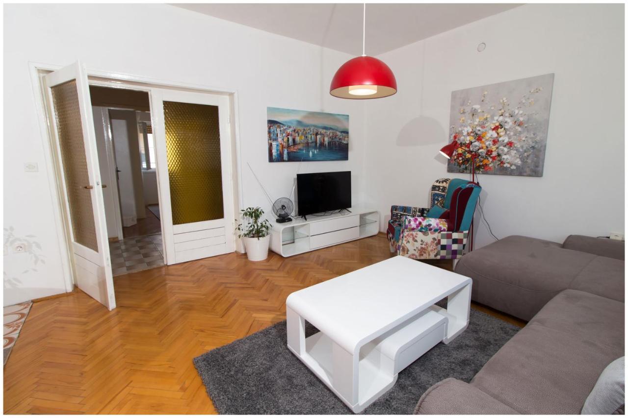 Large Apartment Between Split And Trogir Kastela Dış mekan fotoğraf