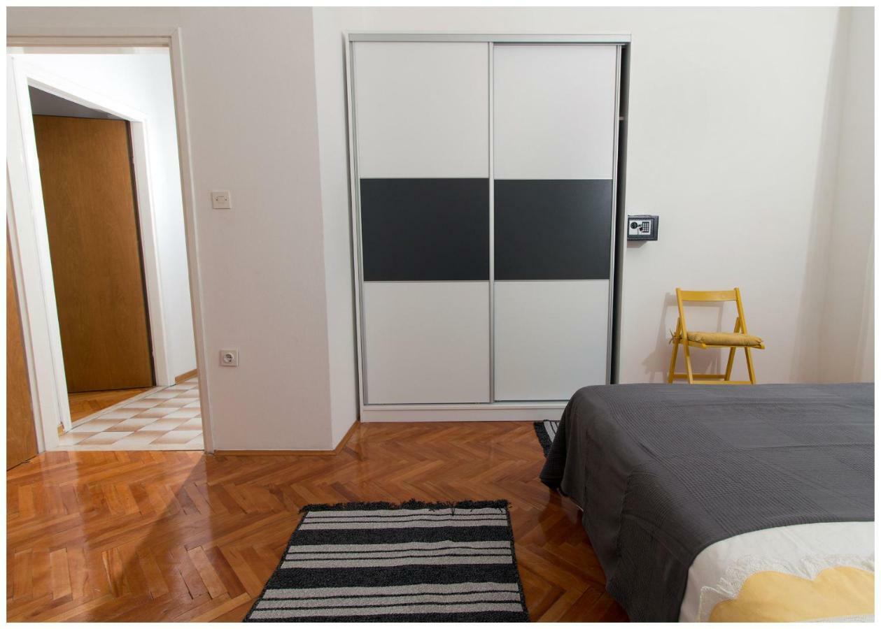 Large Apartment Between Split And Trogir Kastela Dış mekan fotoğraf