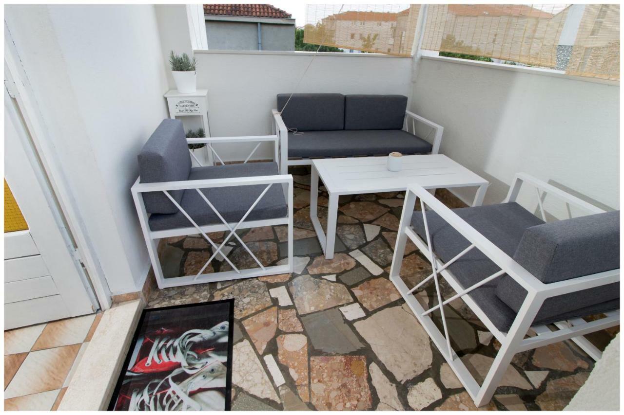 Large Apartment Between Split And Trogir Kastela Dış mekan fotoğraf