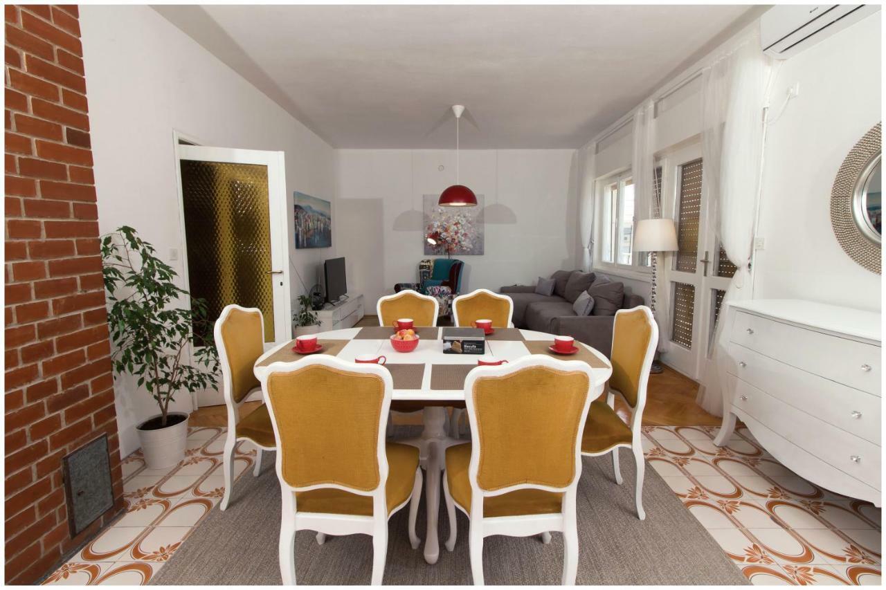 Large Apartment Between Split And Trogir Kastela Dış mekan fotoğraf