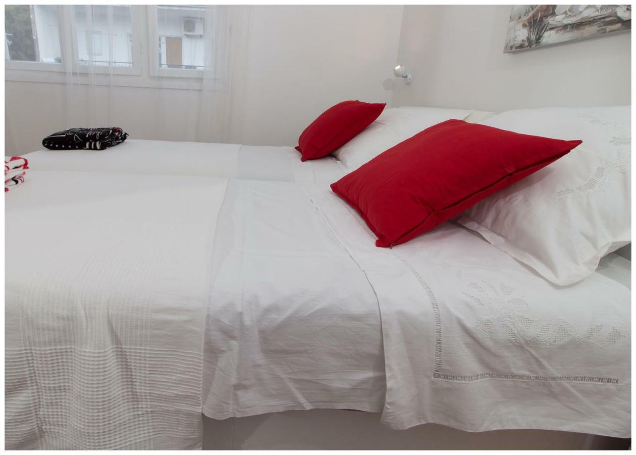 Large Apartment Between Split And Trogir Kastela Dış mekan fotoğraf